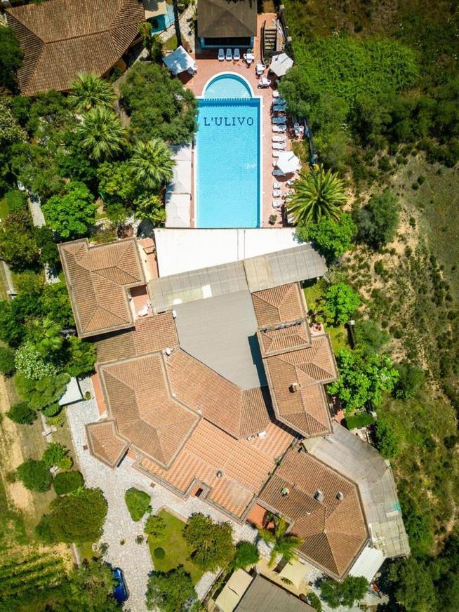 Hotel L'Ulivo 基拉索勒 外观 照片