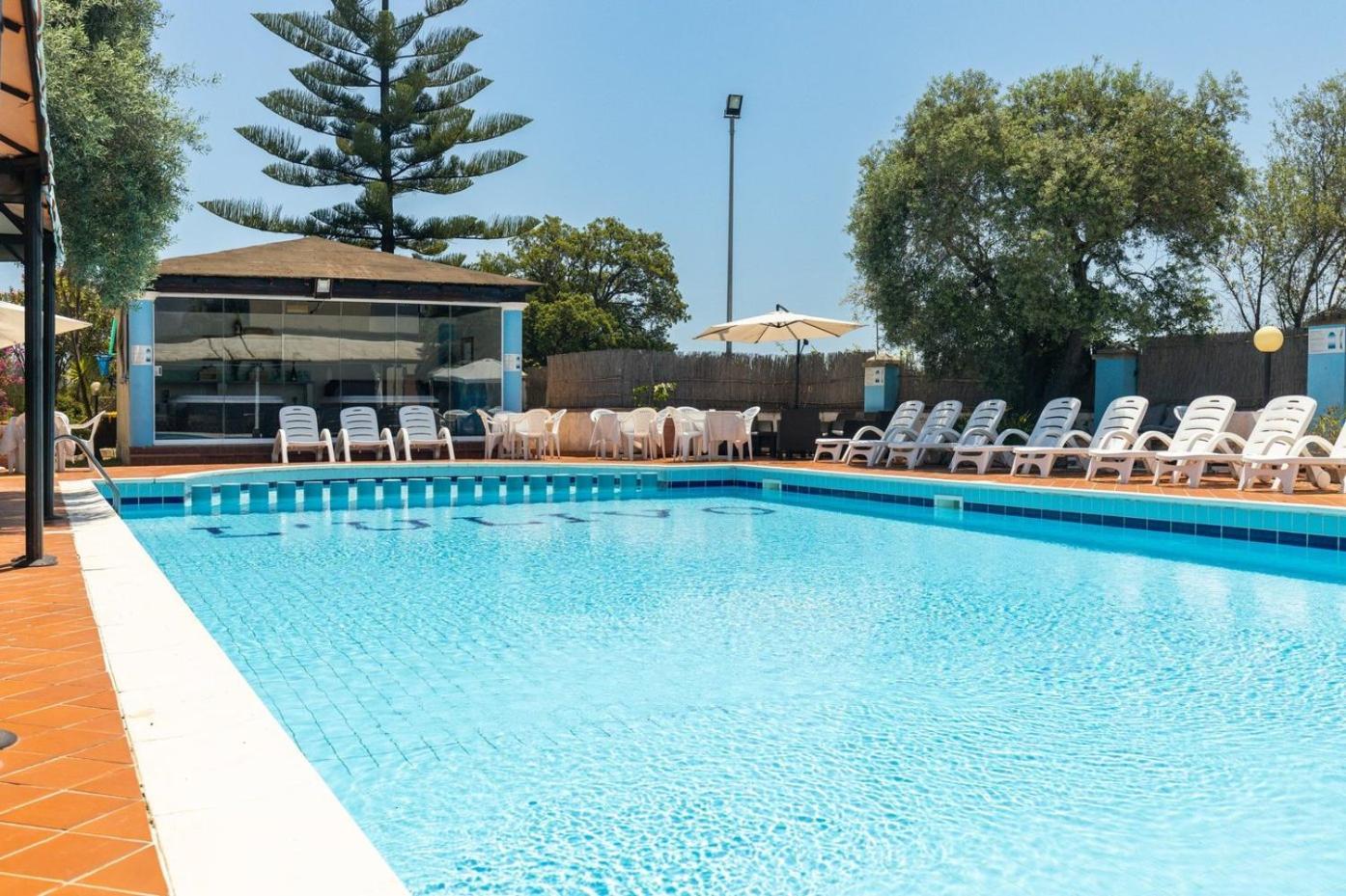 Hotel L'Ulivo 基拉索勒 外观 照片