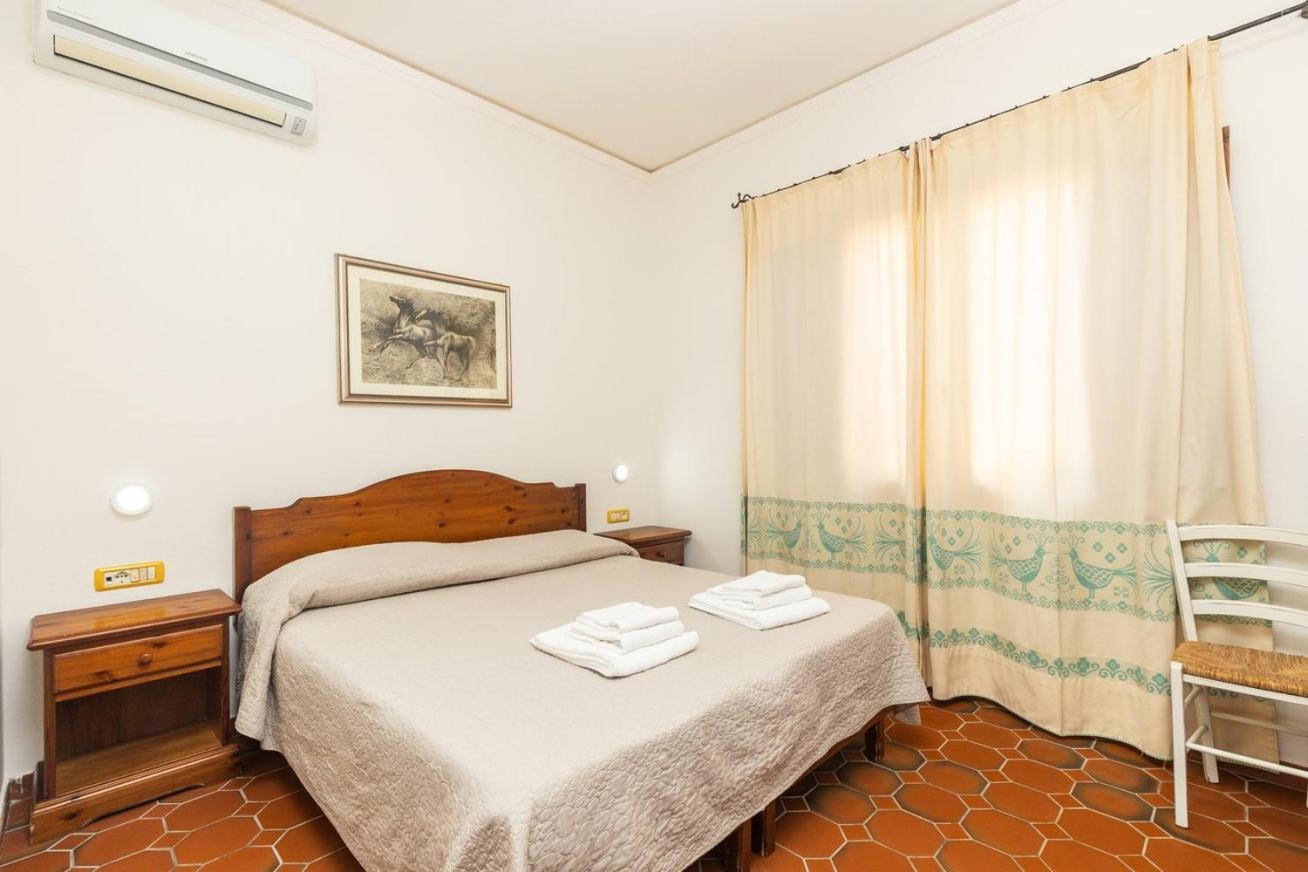 Hotel L'Ulivo 基拉索勒 外观 照片