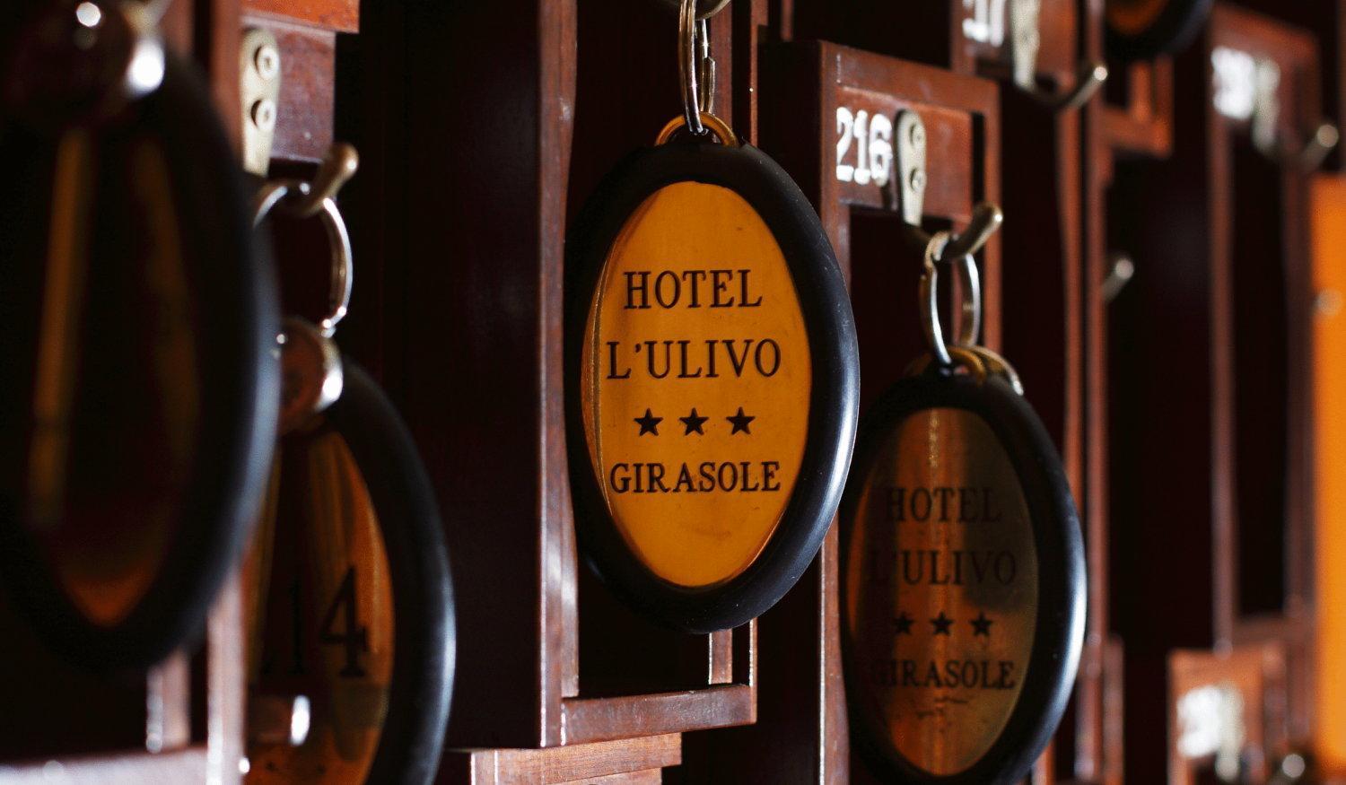 Hotel L'Ulivo 基拉索勒 外观 照片